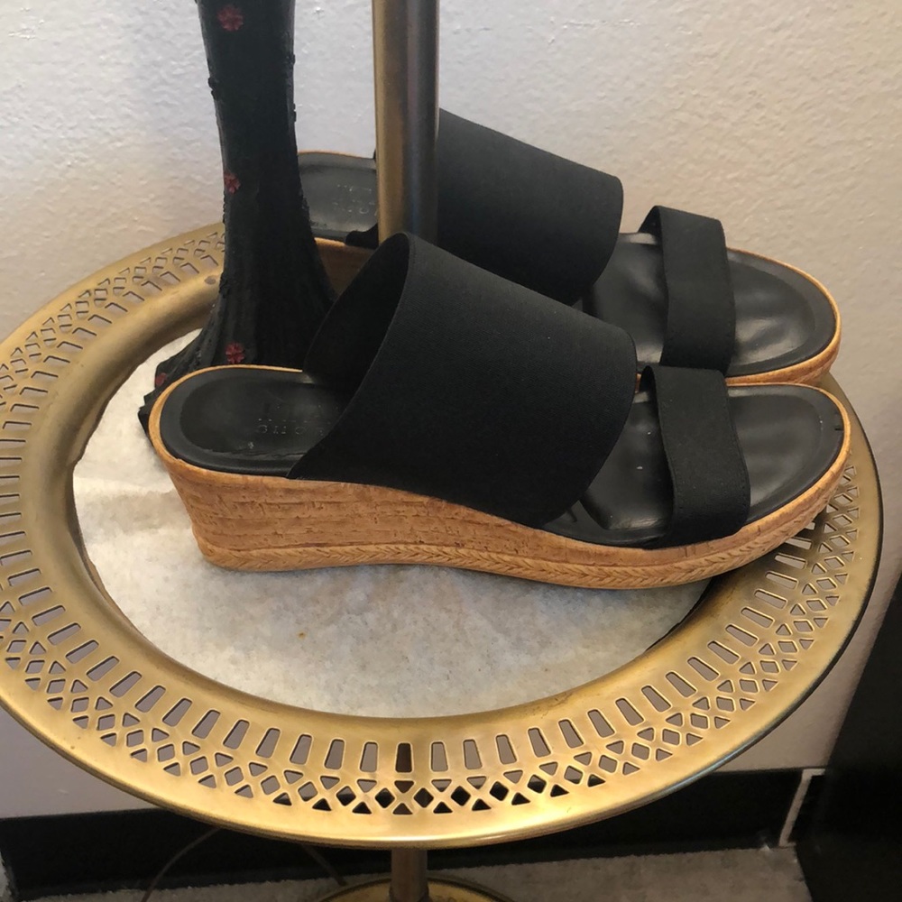 Italian sandals size 6 very comfortable and stylish